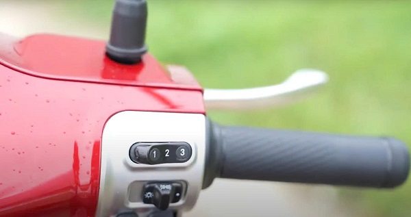 Xe m&aacute;y điện Tailg Vespas R51 ch&iacute;nh h&atilde;ng