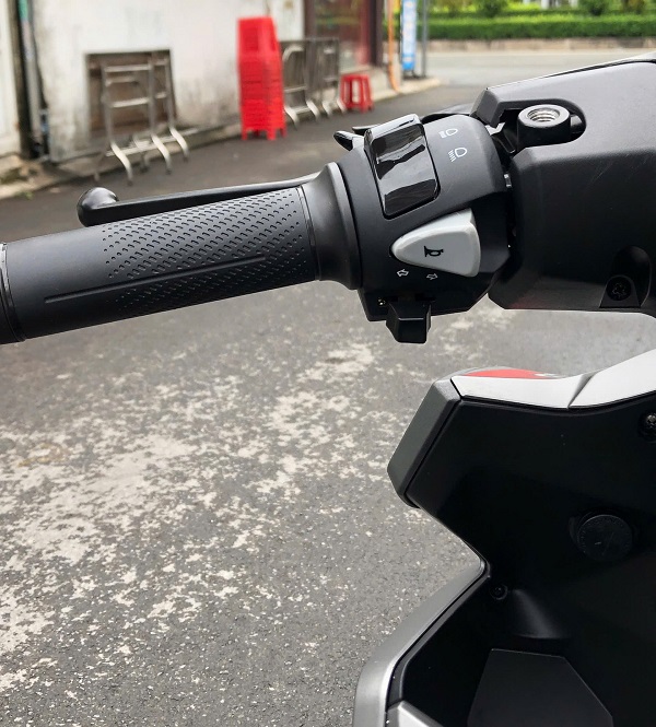 Xe M&aacute;y Điện Tailg T71 Vario 8 Acquy 23Ah