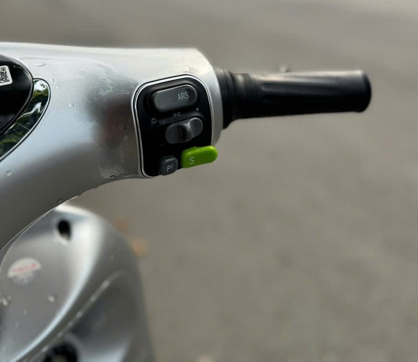 Xe M&aacute;y Điện Tailg Venus R53