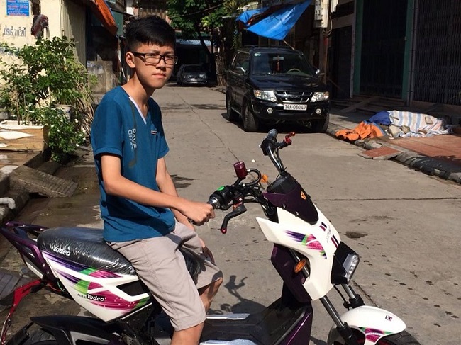 Xmen Yadea Sport màu tím vận chuyển về Cao Thắng, Quảng Ninh làm hài lòng khách hàng