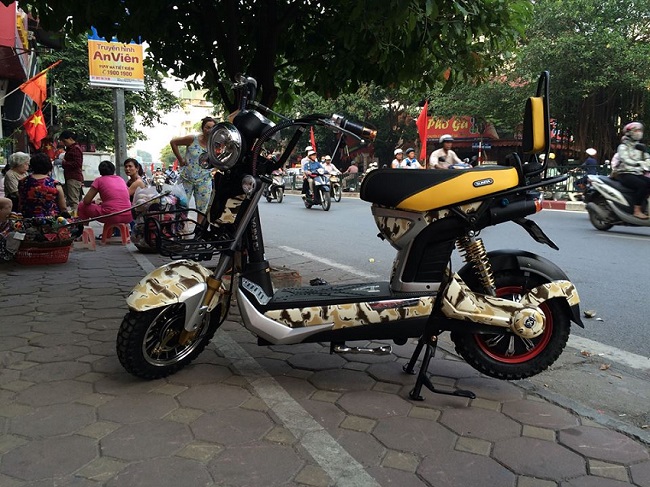 Xe điện Zoomer Sunra dằn di vàng, xe dien Zoomer Sunra dan di vang