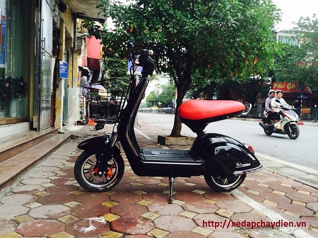 Xe điện Vespa Aima 946 màu đen, xe dien vespa aima 946 mau den